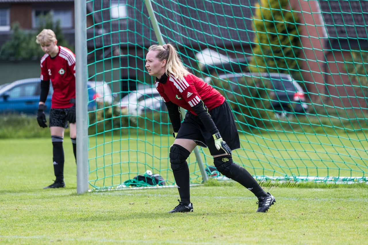 Bild 54 - F SV Boostedt - SV Fortuna St. Juergen : Ergebnis: 2:1